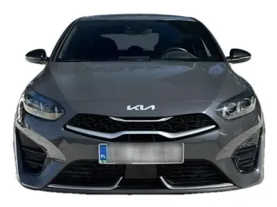 CZARNY HATCHBACK KIA CEED z 2022 r., BENZYNA, skrzynia biegów AUTOMATYCZNA 160KM, zdjęcie 9 z 19