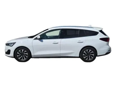 BIAŁY KOMBI FORD FOCUS z 2023 r., DIESEL, skrzynia biegów AUTOMATYCZNA 85KM, zdjęcie 19 z 26