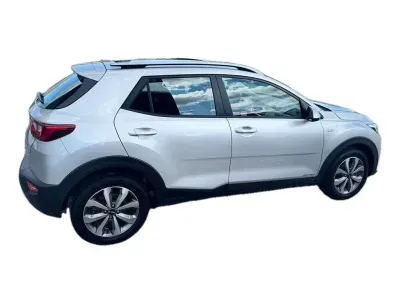 SREBRNY SUV KIA STONIC z 2025 r., BENZYNA, skrzynia biegów MANUALNA 58KM, zdjęcie 13 z 21