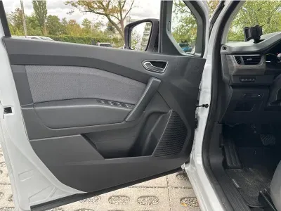 BIAŁY OTHER RENAULT KANGOO III z 2023 r., ELEKTRYCZNY, skrzynia biegów AUTOMATYCZNA 122KM, zdjęcie 12 z 19