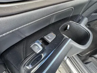 CZARNY SUV KIA SORENTO z 2021 r., HYBRYDA/BENZYNA, skrzynia biegów AUTOMATYCZNA 169KM, zdjęcie 5 z 23