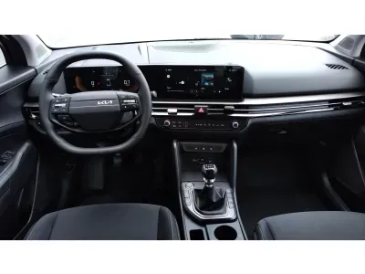 BIAŁY SUV KIA SPORTAGE z 2026 r., BENZYNA, skrzynia biegów MANUALNA 150KM, zdjęcie 10 z 18