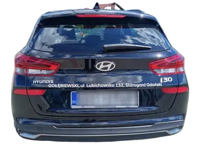 CZARNY KOMBI HYUNDAI I30 z 2025 r., BENZYNA, skrzynia biegów AUTOMATYCZNA 140KM, zdjęcie 2 z 8