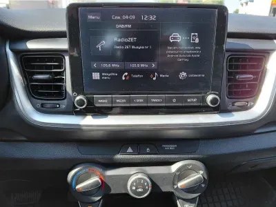 NIEBIESKI SUV KIA STONIC z 2023 r., BENZYNA, skrzynia biegów MANUALNA 75KM, zdjęcie 15 z 24