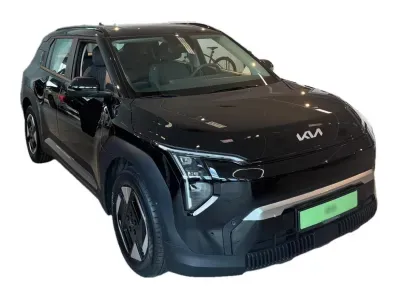 CZARNY KOMBI KIA EV3 z 2025 r., ELEKTRYCZNY, skrzynia biegów AUTOMATYCZNA 204KM, zdjęcie główne