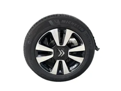 BEŻOWY HATCHBACK CITROEN C3 z 2024 r., BENZYNA, skrzynia biegów AUTOMATYCZNA 110KM, zdjęcie 12 z 19
