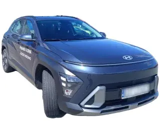NIEBIESKI SUV HYUNDAI KONA z 2025 r., HYBRYDA/BENZYNA, skrzynia biegów AUTOMATYCZNA 129KM, zdjęcie główne