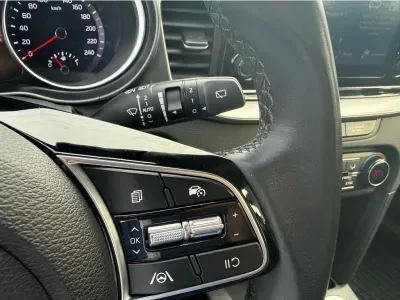 BRĄZOWY KOMBI KIA CEED z 2022 r., BENZYNA, skrzynia biegów MANUALNA 118KM, zdjęcie 15 z 28