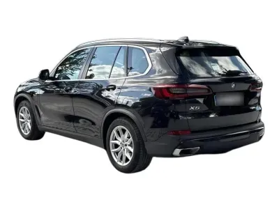 CZARNY SUV BMW X5 z 2022 r., HYBRYDA/BENZYNA, skrzynia biegów AUTOMATYCZNA 394KM, zdjęcie 12 z 19
