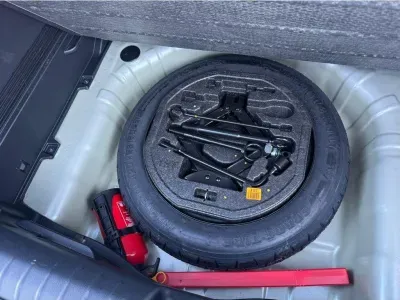 SREBRNY SUV KIA STONIC z 2026 r., BENZYNA, skrzynia biegów MANUALNA 74KM, zdjęcie 18 z 21
