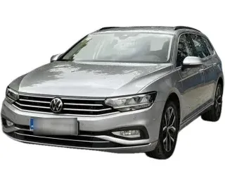 SREBRNY KOMBI VOLKSWAGEN PASSAT z 2023 r., BENZYNA, skrzynia biegów AUTOMATYCZNA 150KM, zdjęcie główne