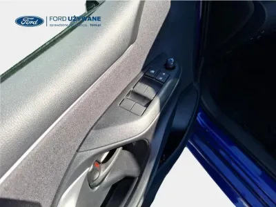NIEBIESKI HATCHBACK TOYOTA YARIS z 2024 r., BENZYNA, skrzynia biegów MANUALNA 92KM, zdjęcie 7 z 28