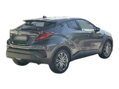 SZARY SUV TOYOTA C-HR z 2022 r., HYBRYDA/BENZYNA, skrzynia biegów AUTOMATYCZNA 122KM, zdjęcie 11 z 19
