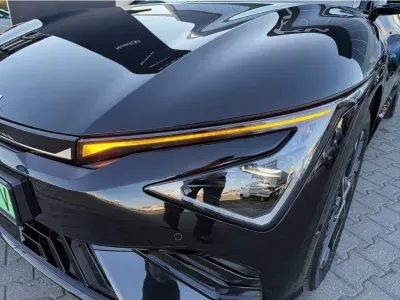 CZARNY SUV KIA EV6 z 2025 r., ELEKTRYCZNY, skrzynia biegów AUTOMATYCZNA 239KM, zdjęcie 27 z 38