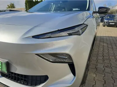 SZARY SUV MG MGS5 EV z 2025 r., ELEKTRYCZNY, skrzynia biegów AUTOMATYCZNA 125KM, zdjęcie 2 z 28