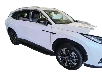 BIAŁY SUV MG HS PLUG IN HYBRID z 2026 r., HYBRYDA/BENZYNA, skrzynia biegów AUTOMATYCZNA 272KM, zdjęcie 19 z 20