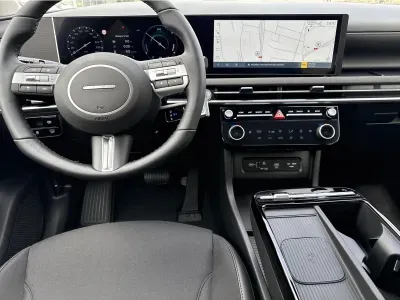 BIAŁY SUV HYUNDAI TUCSON z 2026 r., BENZYNA, skrzynia biegów AUTOMATYCZNA 150KM, zdjęcie 15 z 17