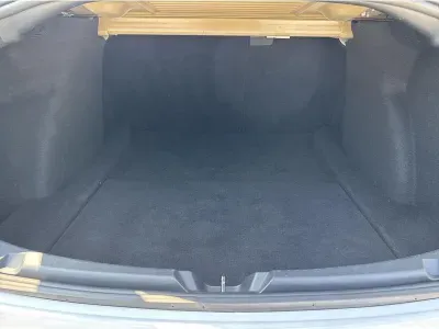 BIAŁY SEDAN TESLA MODEL 3 z 2022 r., ELEKTRYCZNY, skrzynia biegów AUTOMATYCZNA 306KM, zdjęcie 10 z 19
