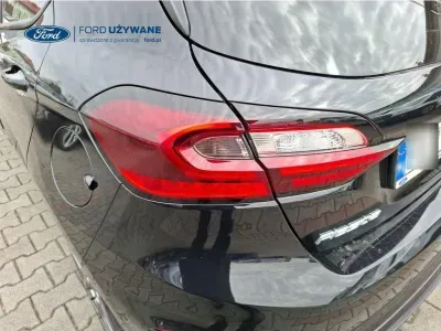 CZARNY HATCHBACK FORD FIESTA z 2023 r., BENZYNA, skrzynia biegów MANUALNA 74KM, zdjęcie 24 z 27