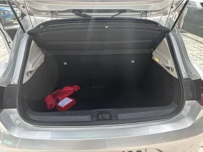 SZARY HATCHBACK RENAULT CLIO z 2022 r., BENZYNA, skrzynia biegów MANUALNA 90KM, zdjęcie 4 z 19