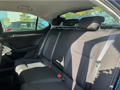NIEBIESKI HATCHBACK SKODA SUPERB z 2021 r., BENZYNA, skrzynia biegów AUTOMATYCZNA 150KM, zdjęcie 11 z 19