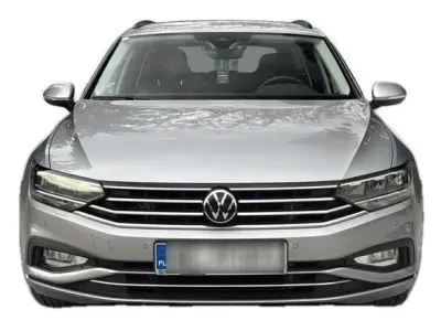SREBRNY KOMBI VOLKSWAGEN PASSAT z 2022 r., BENZYNA, skrzynia biegów AUTOMATYCZNA 150KM, zdjęcie 7 z 19