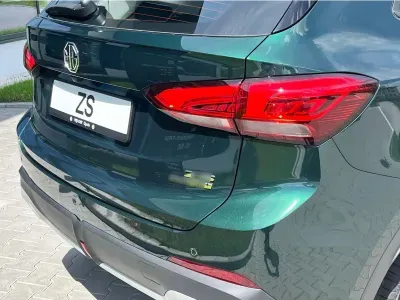 ZIELONY HATCHBACK MG ZS z 2026 r., HYBRYDA/BENZYNA, skrzynia biegów AUTOMATYCZNA 197KM, zdjęcie 18 z 18