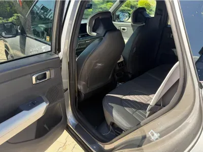 SREBRNY CROSSOVER KIA SELTOS z 2026 r., BENZYNA, skrzynia biegów AUTOMATYCZNA 160KM, zdjęcie 2 z 9