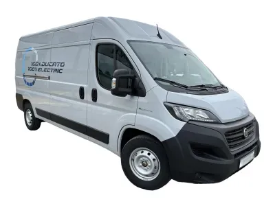 SZARY DOSTAWCZY FIAT E- DUCATO z 2021 r., ELEKTRYCZNY, skrzynia biegów AUTOMATYCZNA 122KM, zdjęcie 6 z 8