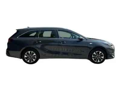SZARY KOMBI KIA CEED z 2025 r., BENZYNA, skrzynia biegów AUTOMATYCZNA 140KM, zdjęcie 2 z 19