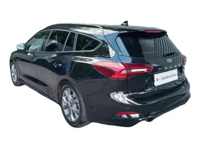 CZARNY KOMBI FORD FOCUS z 2025 r., HYBRYDA/BENZYNA, skrzynia biegów AUTOMATYCZNA 155KM, zdjęcie 9 z 16