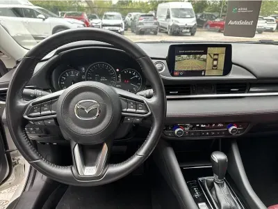 BIAŁY SEDAN MAZDA 6 z 2023 r., BENZYNA, skrzynia biegów AUTOMATYCZNA 194KM, zdjęcie 13 z 18