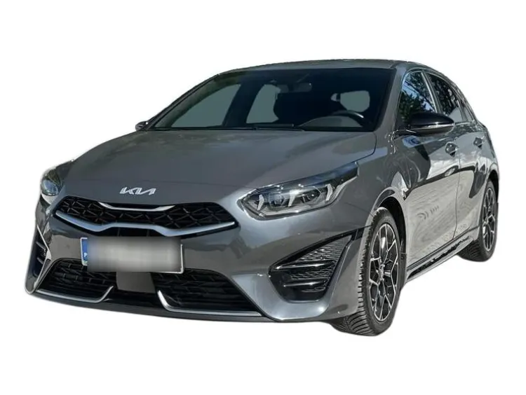 CZARNY HATCHBACK KIA CEED z 2022 r., BENZYNA, skrzynia biegów AUTOMATYCZNA 160KM, zdjęcie główne