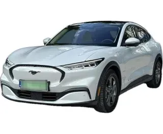 BIAŁY SUV FORD MUSTANG MACH E z 2022 r., ELEKTRYCZNY, skrzynia biegów AUTOMATYCZNA 269KM, zdjęcie główne