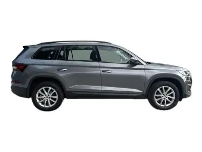 SZARY SUV SKODA KODIAQ z 2022 r., BENZYNA, skrzynia biegów AUTOMATYCZNA 150KM, zdjęcie 10 z 19