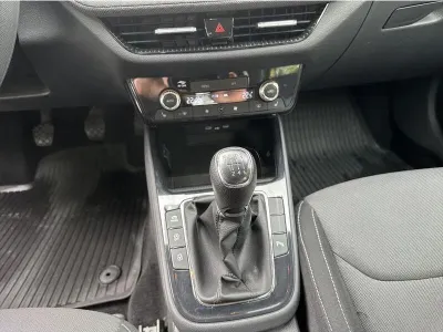 SREBRNY HATCHBACK SKODA FABIA z 2024 r., BENZYNA, skrzynia biegów MANUALNA 116KM, zdjęcie 18 z 19