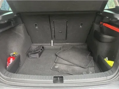 SZARY SUV SKODA KAROQ z 2023 r., DIESEL, skrzynia biegów AUTOMATYCZNA 150KM, zdjęcie 13 z 19