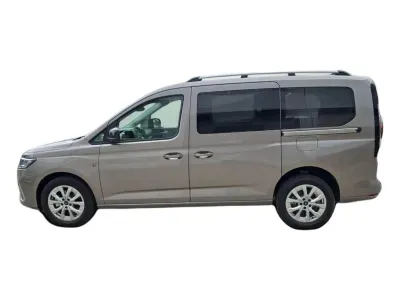 ZŁOTY VAN FORD TOURNEO CONNECT z 2026 r., DIESEL, skrzynia biegów AUTOMATYCZNA 90KM, zdjęcie 26 z 27
