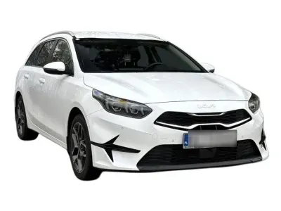 BIAŁY KOMBI KIA CEED z 2023 r., BENZYNA, skrzynia biegów AUTOMATYCZNA 160KM, zdjęcie 10 z 19