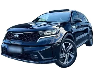 CZARNY SUV KIA SORENTO z 2021 r., HYBRYDA/BENZYNA, skrzynia biegów AUTOMATYCZNA 169KM, zdjęcie główne