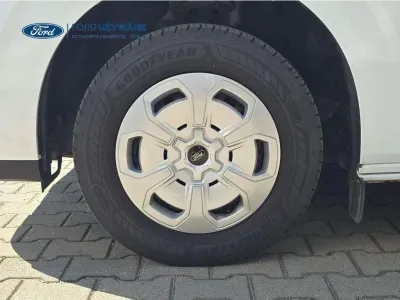 BIAŁY VAN FORD TRANSIT CUSTOM z 2024 r., DIESEL, skrzynia biegów MANUALNA 100KM, zdjęcie 8 z 24