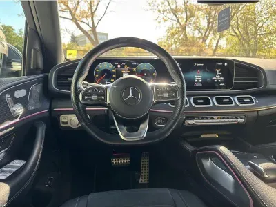 SREBRNY SUV MERCEDES CLASE GLE z 2022 r., DIESEL, skrzynia biegów AUTOMATYCZNA 292KM, zdjęcie 7 z 17