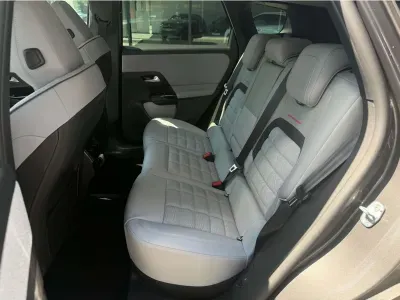 SZARY SUV CITROEN C5 AIRCROSS z 2026 r., HYBRYDA/BENZYNA, skrzynia biegów AUTOMATYCZNA 145KM, zdjęcie 15 z 18