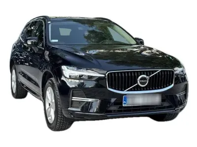CZARNY SUV VOLVO XC60 z 2022 r., BENZYNA, skrzynia biegów AUTOMATYCZNA 197KM, zdjęcie 17 z 19