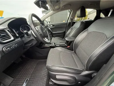 ZIELONY HATCHBACK KIA CEED z 2024 r., BENZYNA, skrzynia biegów AUTOMATYCZNA 103KM, zdjęcie 15 z 27