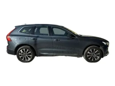 NIEBIESKI SUV VOLVO XC60 z 2022 r., DIESEL, skrzynia biegów AUTOMATYCZNA 197KM, zdjęcie 10 z 19