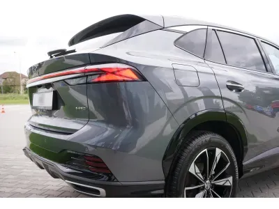 CZARNY SUV MG HS z 2026 r., HYBRYDA/BENZYNA, skrzynia biegów AUTOMATYCZNA 272KM, zdjęcie 4 z 4