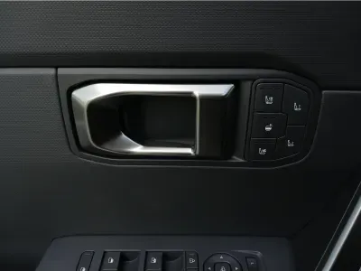 BEŻOWY SUV KIA SELTOS z 2026 r., BENZYNA, skrzynia biegów AUTOMATYCZNA 180KM, zdjęcie 14 z 20