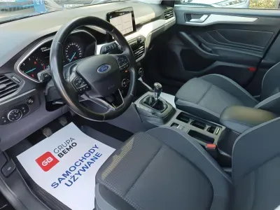 CZARNY KOMBI FORD FOCUS TURNIER z 2021 r., DIESEL, skrzynia biegów MANUALNA 120KM, zdjęcie 7 z 15