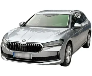 SREBRNY KOMBI SKODA SUPERB COMBI z 2025 r., BENZYNA, skrzynia biegów AUTOMATYCZNA 150KM, zdjęcie główne